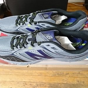 New Balance men's trail running shoes